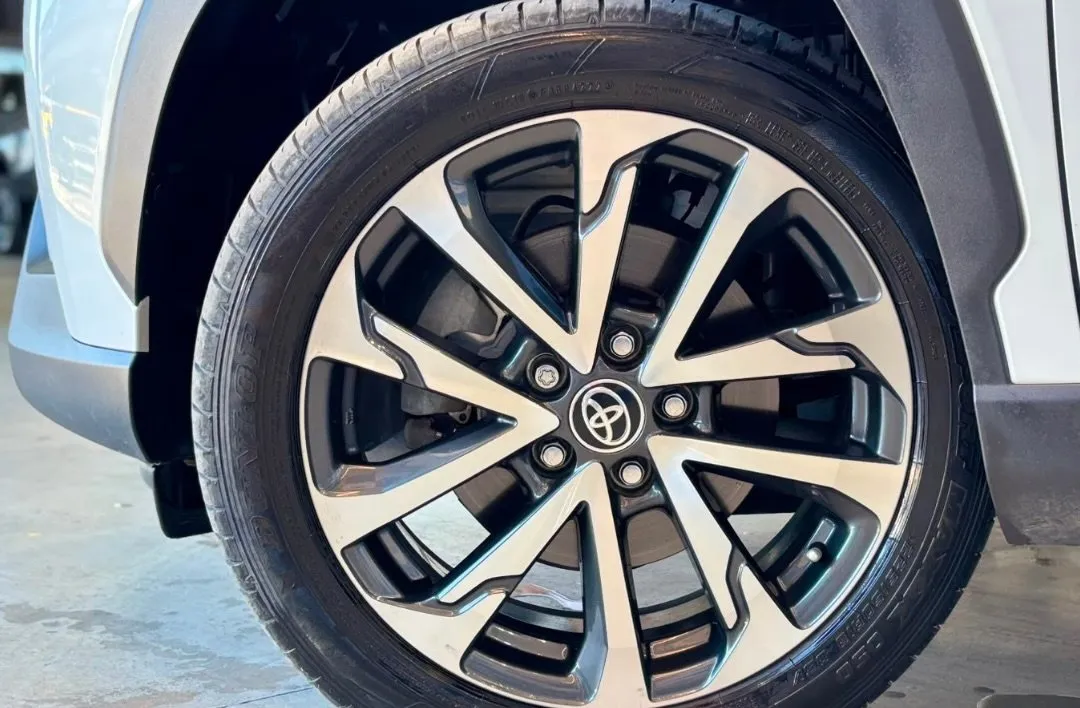Toyota Corolla Cross 2023, foto 6 de 8