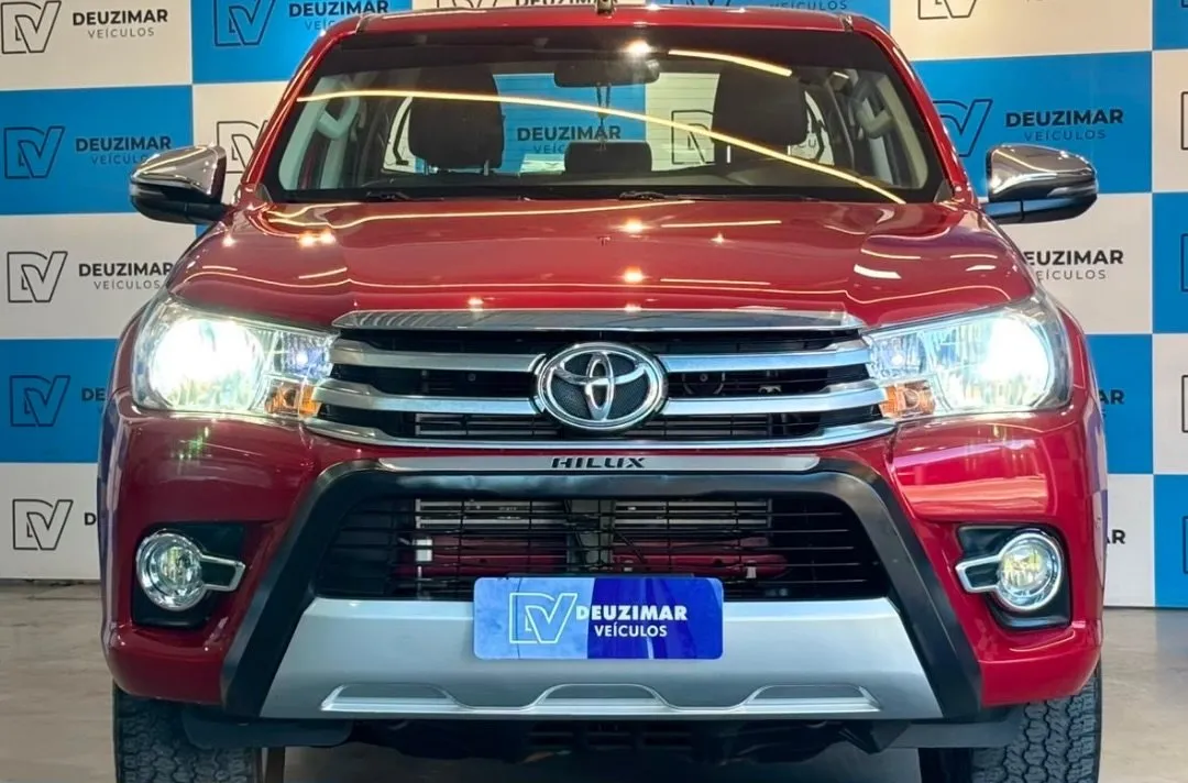 Toyota Hilux 2018, foto 3 de 8