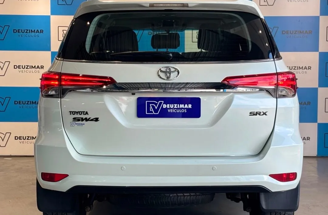 Toyota SW4 2018, foto 3 de 8