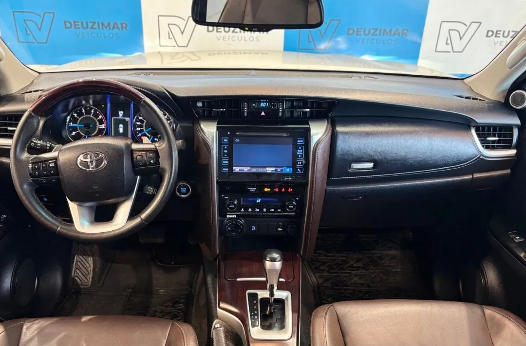 Toyota SW4 2018, foto 4 de 8
