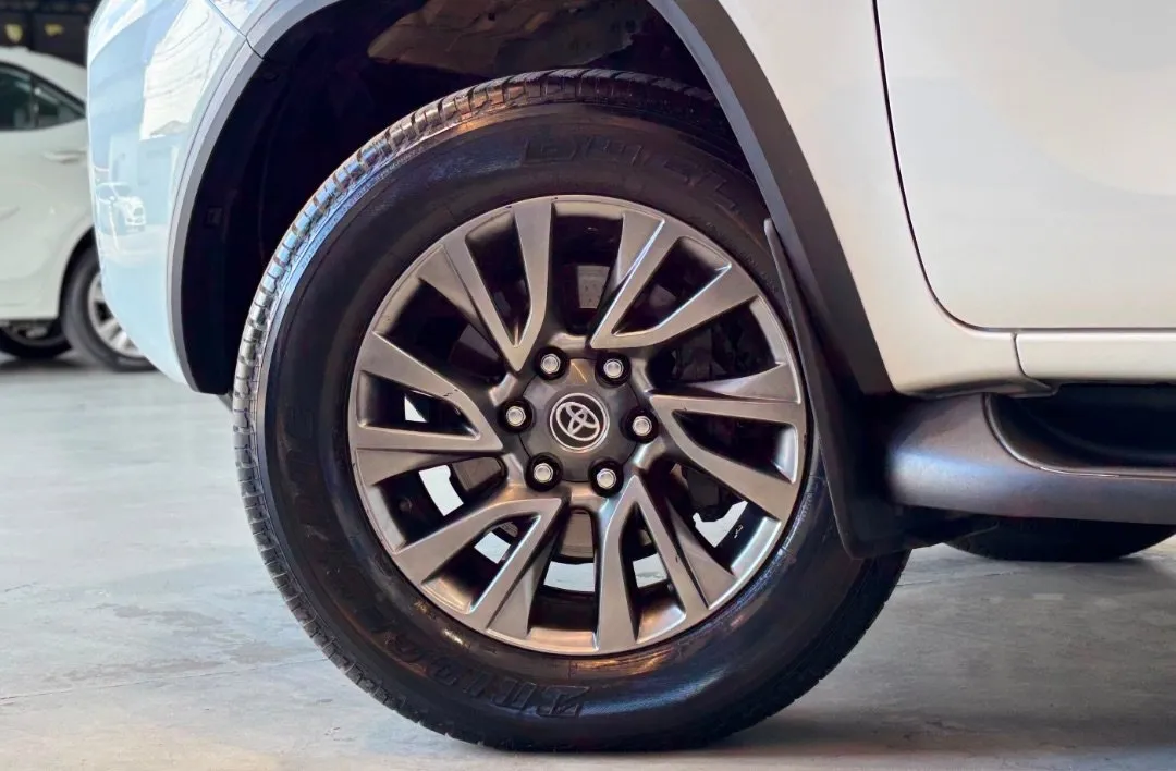 Toyota SW4 2018, foto 6 de 8