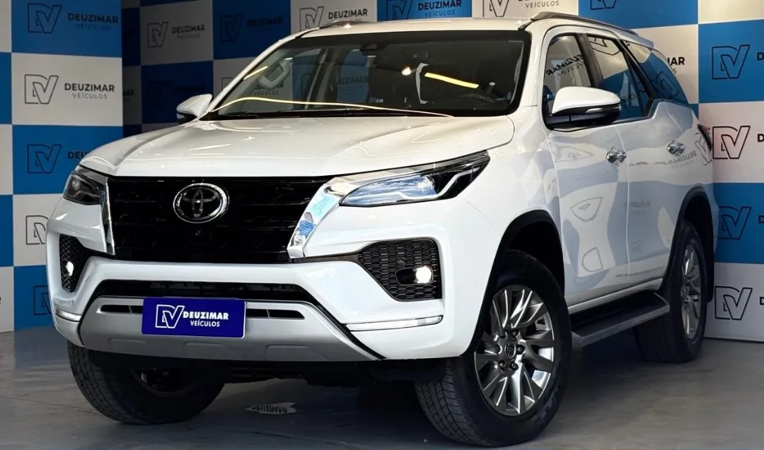 Toyota SW4 2024, foto 1 de 8